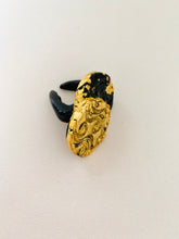 Load image into Gallery viewer, Trendy Black Gold Ring
