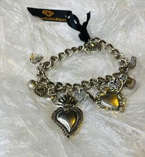 Load image into Gallery viewer, Heart Shaped Charms Bracelet
