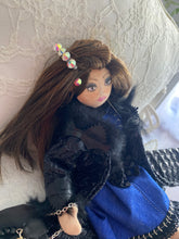 Carica l&#39;immagine nel visualizzatore di Gallery, Doll Fashion Chic Barbara
