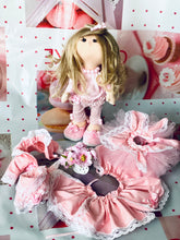 Carica l&#39;immagine nel visualizzatore di Gallery, Baby Rosy Cupcake
