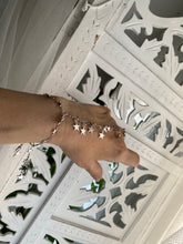 Load image into Gallery viewer, Chain Ring Bracelet - Stars
