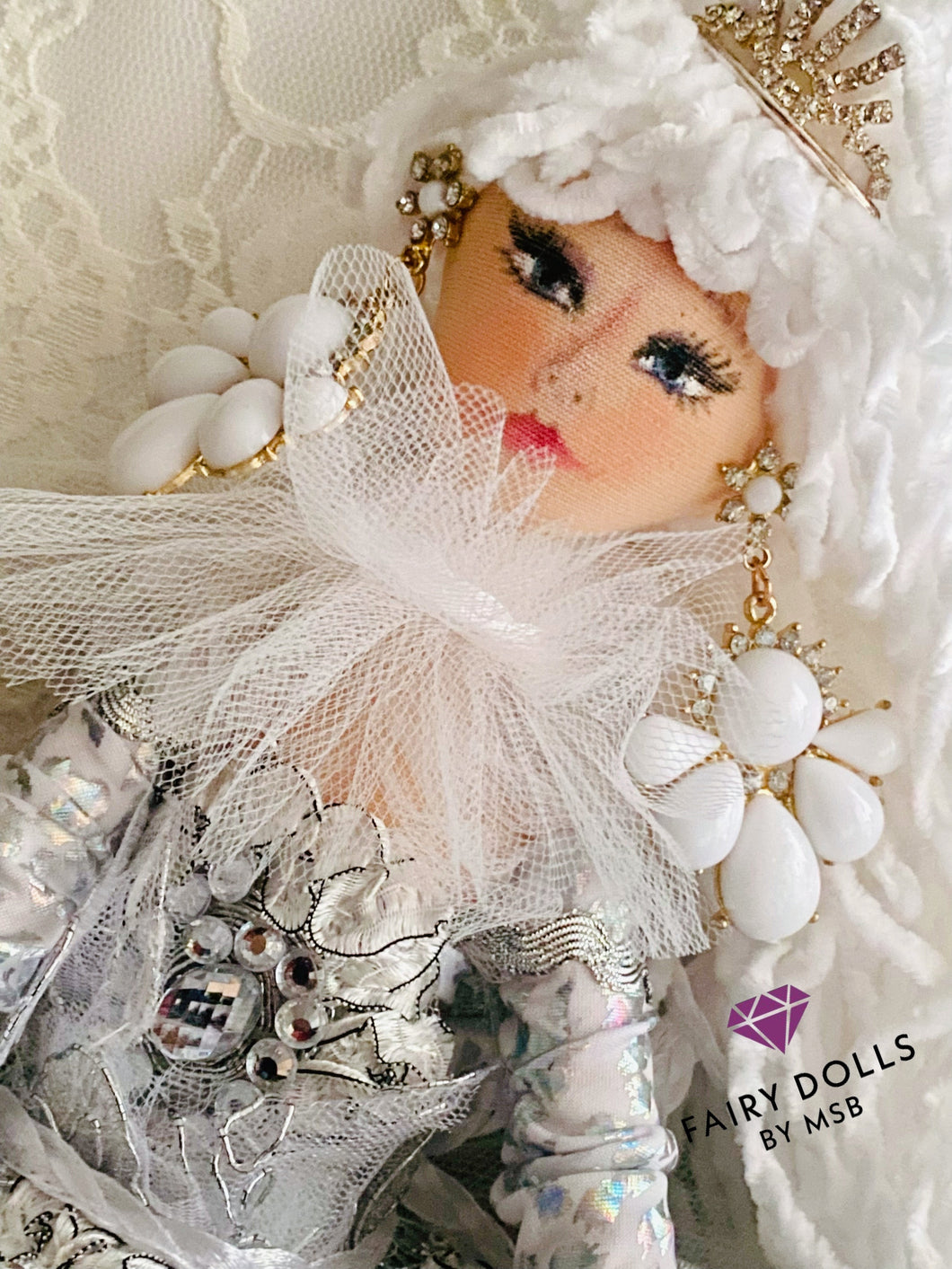 Doll Princess White Through