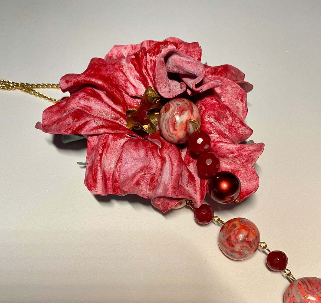 Peonia Leather Necklace