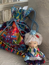 Load image into Gallery viewer, Doll Mini Pin Fiorellina Pochette
