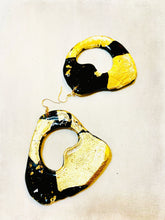 Load image into Gallery viewer, Gold Design Earrings
