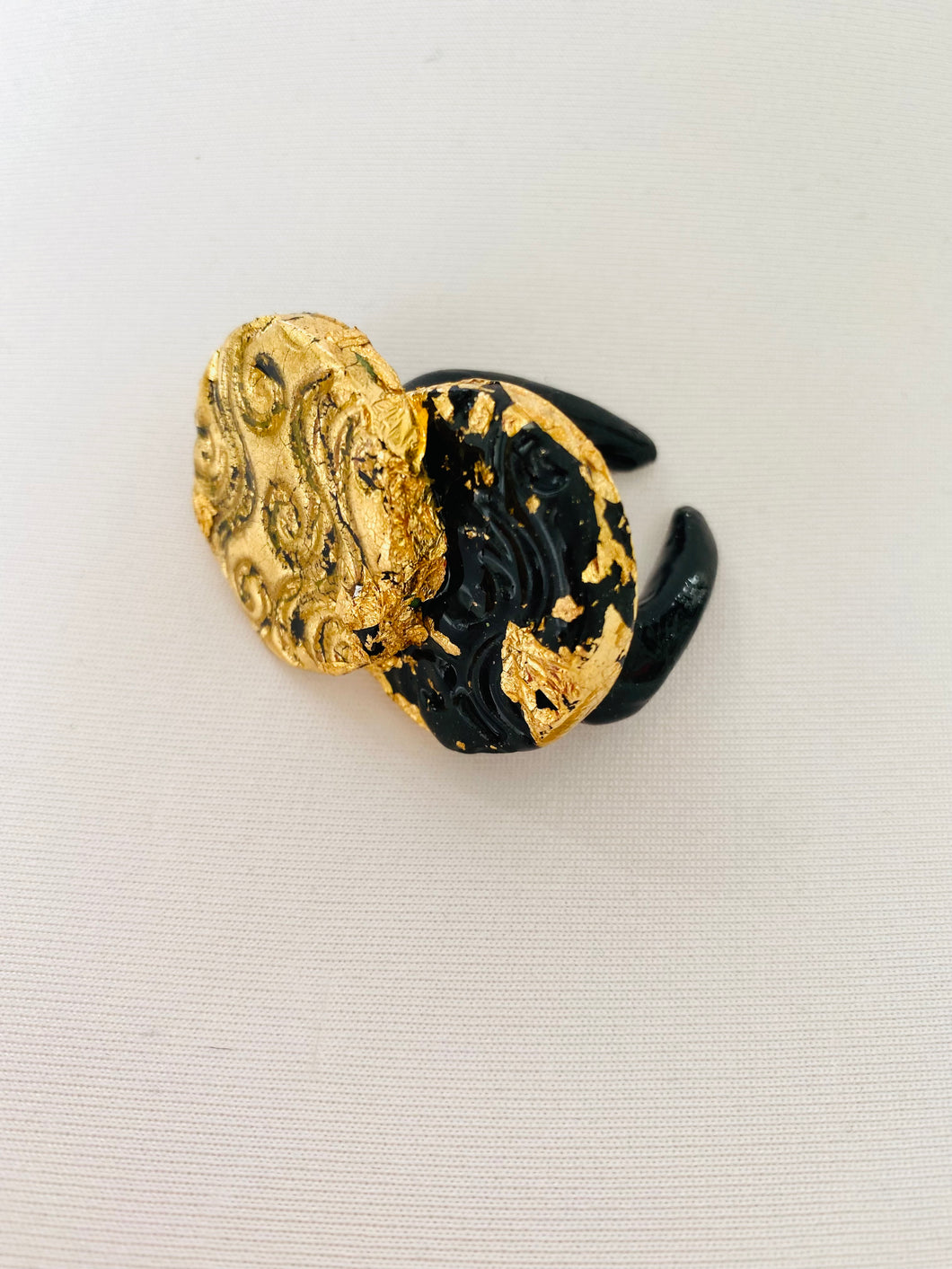 Trendy Black Gold Ring